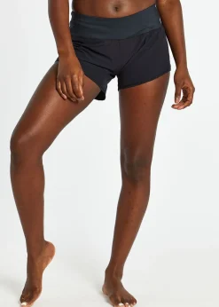 Clearance Oiselle Featherweight Roga Shorts