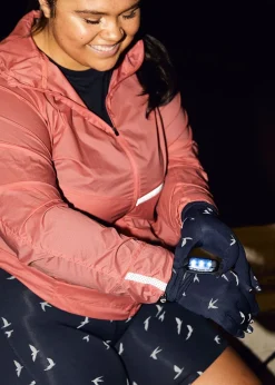 Oiselle Firecracker Reflective Gloves