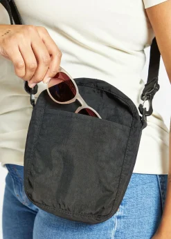 New Oiselle Sport Cross Body Bag